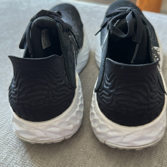 New Balance Fresh Foam 9 - Picture 10 of 10
